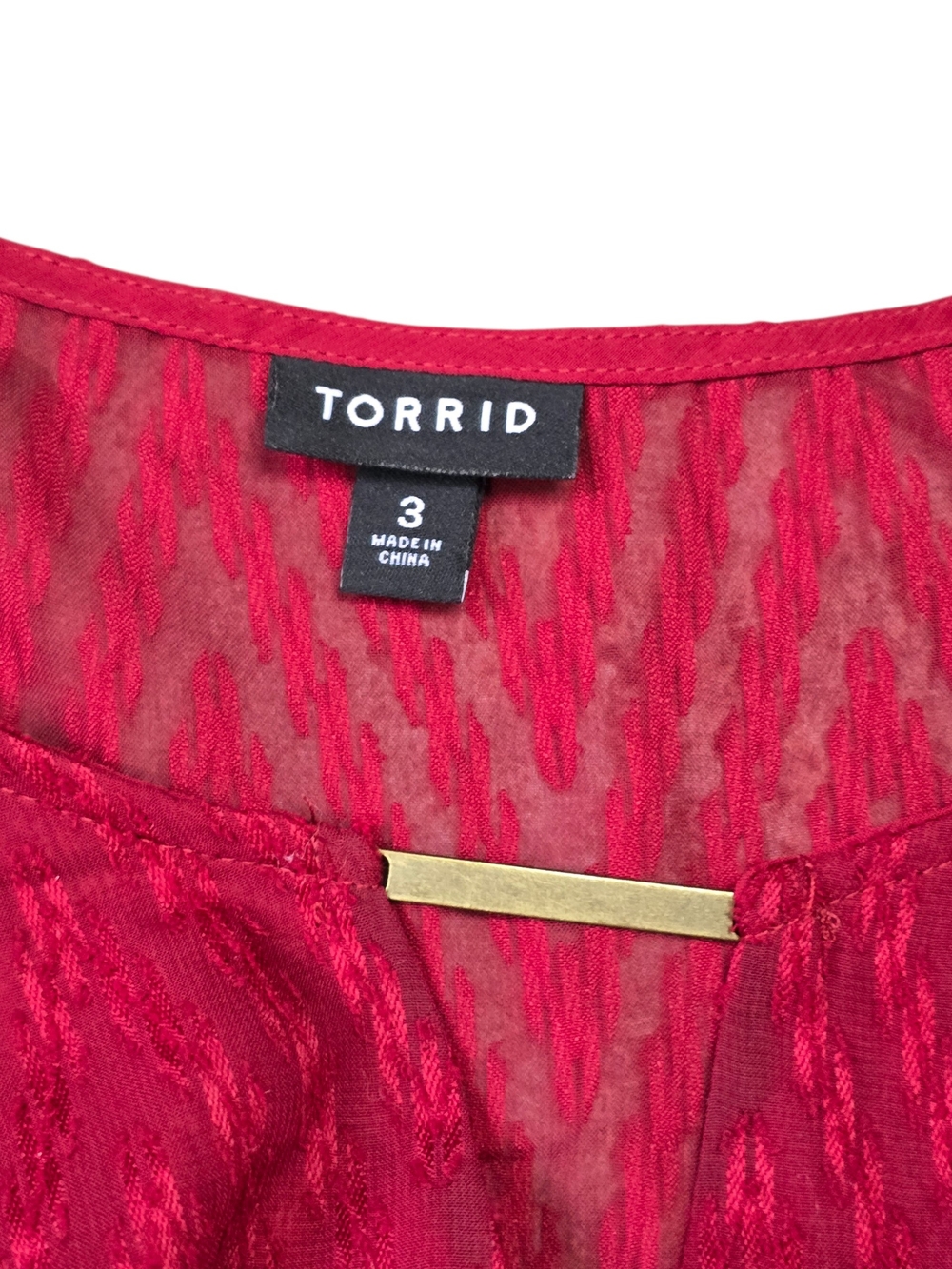 Torrid 3X Maroon Chevron Sleeveless Blouse Gold Bar V Neck Top - Picture 2 of 11